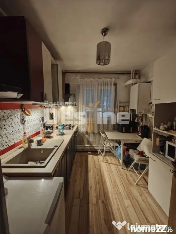 Bârcǎ | 3 camere | 64mp | centrala proprie | loc parcare |