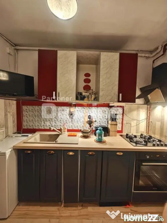 Bârcǎ | 3 camere | 64mp | centrala proprie | loc parcare |