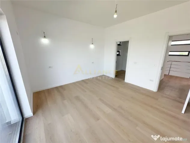 5 camere 2 bai dressing 153mp util
