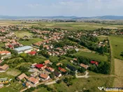 FILM! 2.000 mp teren intravilan, cu utilitati, apreciabil ar 