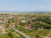 FILM! 2.000 mp teren intravilan, cu utilitati, apreciabil ar 