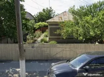 Teren + casă, 1.000 mp, poziție excelentă pentru afacere – Viziru