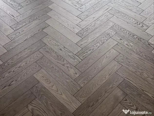 Montaj parchet scări plinta