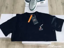 Diverse modele de haine și adidasi