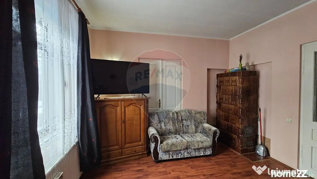 Casă / Vilă de vânzare în Campulung Moldovenesc, Suceava