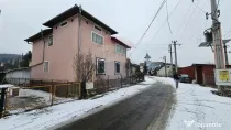 Casă / Vilă de vânzare în Campulung Moldovenesc, Suceava