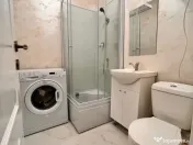 Camera de camin tip garsoniera,cu baie proprie,et2,renovata,cu chirias 