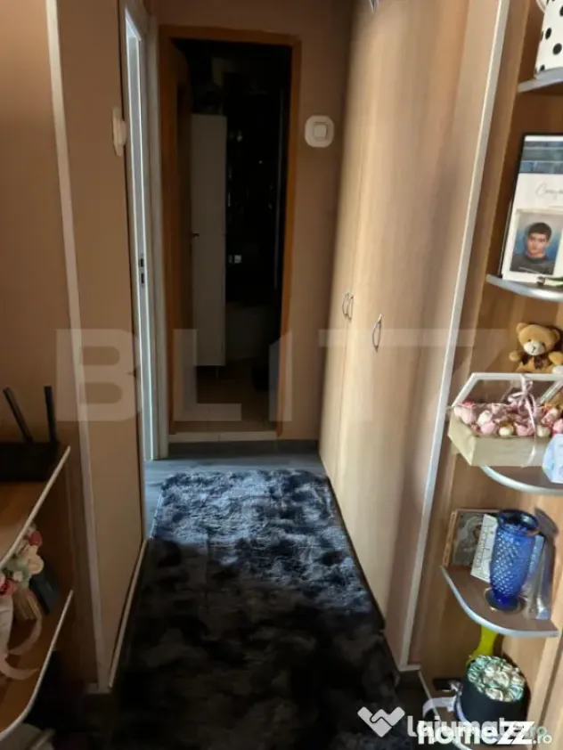 Apartament de vanzare, semidecomandat, cu 3 camere, 62 mp - Oradea (Bihor)