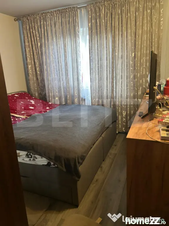 Apartament de vanzare, semidecomandat, cu 3 camere, 62 mp - Oradea (Bihor)