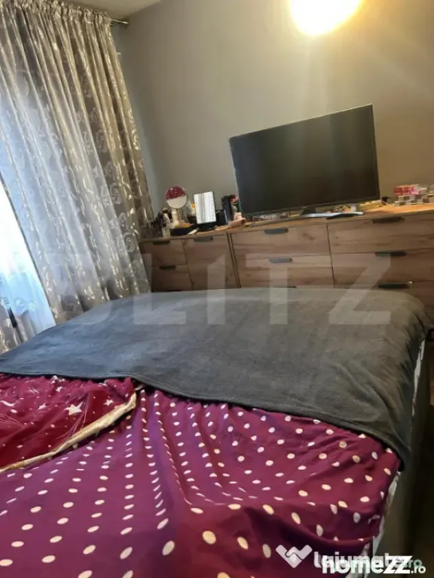 Apartament de vanzare, semidecomandat, cu 3 camere, 62 mp - Oradea (Bihor)