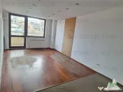 Super pret!! imobil cu 14 camere s p 4 cu 6 locuri de parcar 