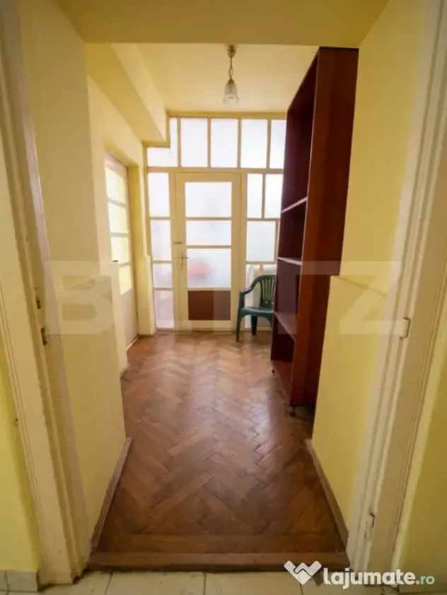 Apartament 65 mp, cabinet/birou, zona centrală