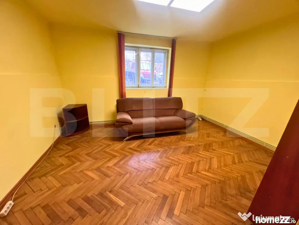 Apartament 65 mp, cabinet/birou, zona centrală