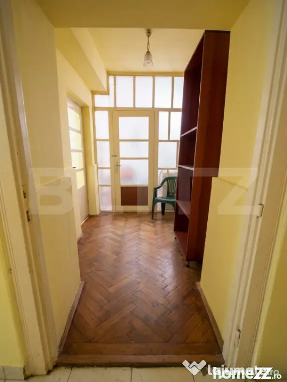 Apartament 65 mp, cabinet/birou, zona centrală