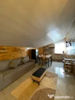 Apartament 4 camere decomandat 140mp, Mansarda, zona Consul,