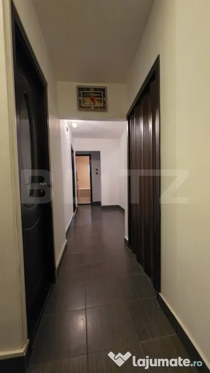 Apartament 3 camere, Decomandat, zona Soarelui