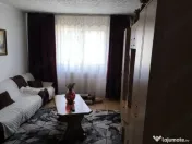 Apartament 3 camere, semidecomandat - zona Noua 