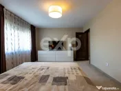 Casă/Vilă duplex cu 5 camere de vânzare, strada 9 Mai- zo 