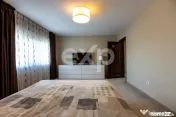 Casă/Vilă duplex cu 5 camere de vânzare, strada 9 Mai- zo