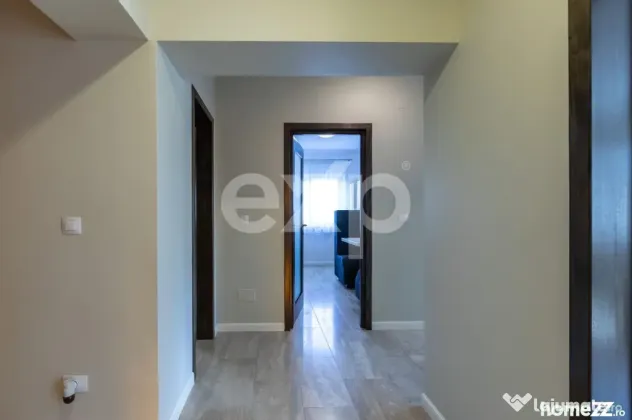 Casă/Vilă duplex cu 5 camere de vânzare, strada 9 Mai- zo