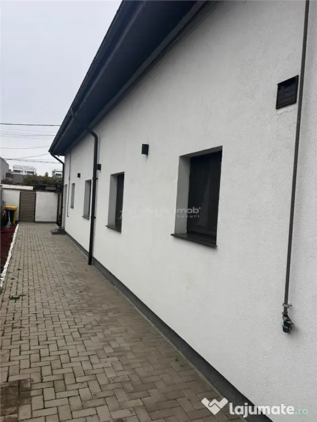 Casa pentru 2 familii - 4 camere - 2 bucatarii - Soseaua Sa