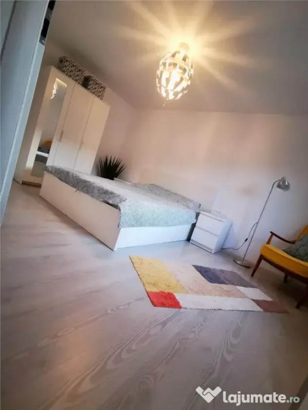 Casa pentru 2 familii - 4 camere - 2 bucatarii - Soseaua Sa