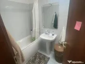 Rasarit de soare 3 camere are ,loc de parcare ,2boxe, titan