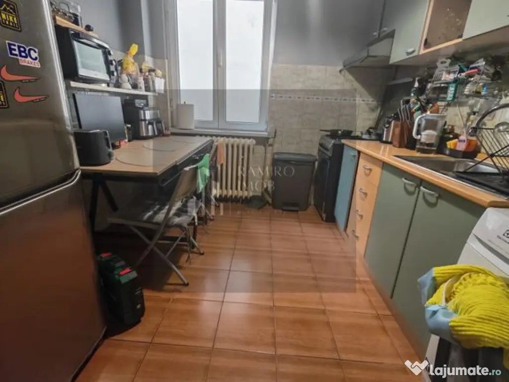 Apartament 3 camere decomandat Anvelopat Etaj 1 Titan