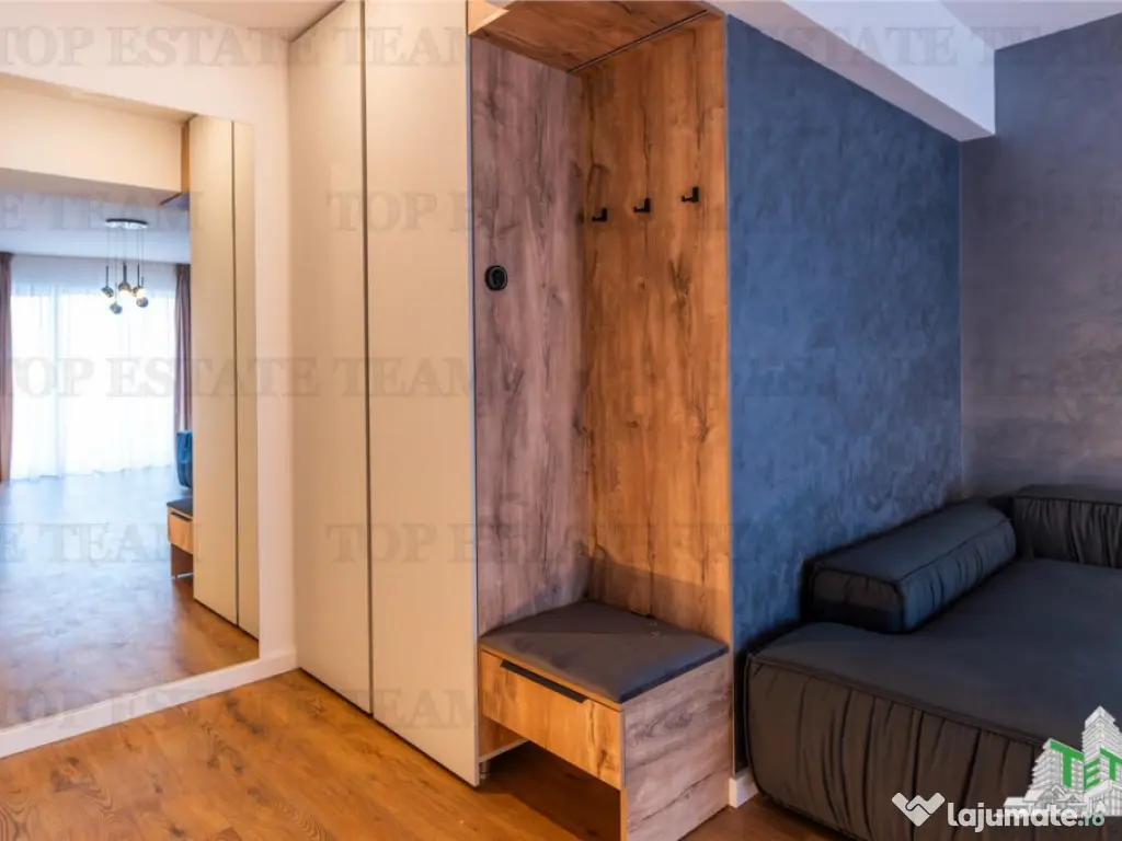 Apartament 3 camere cu terasa 20 mp