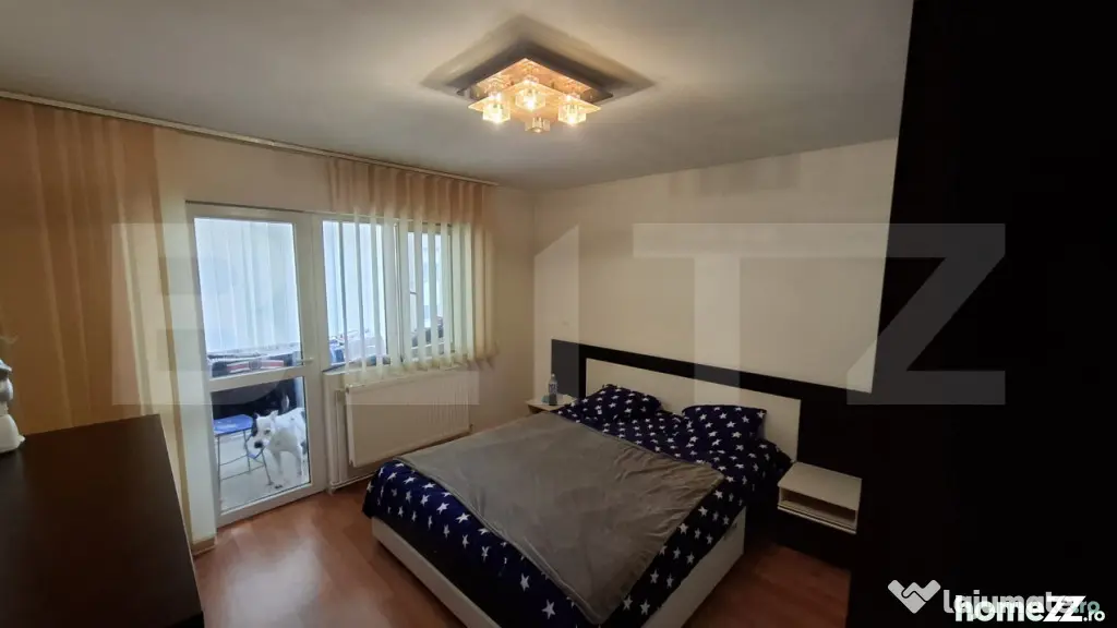 Apartament 3 camere decomandat, etaj 4, balcon, izolat – M