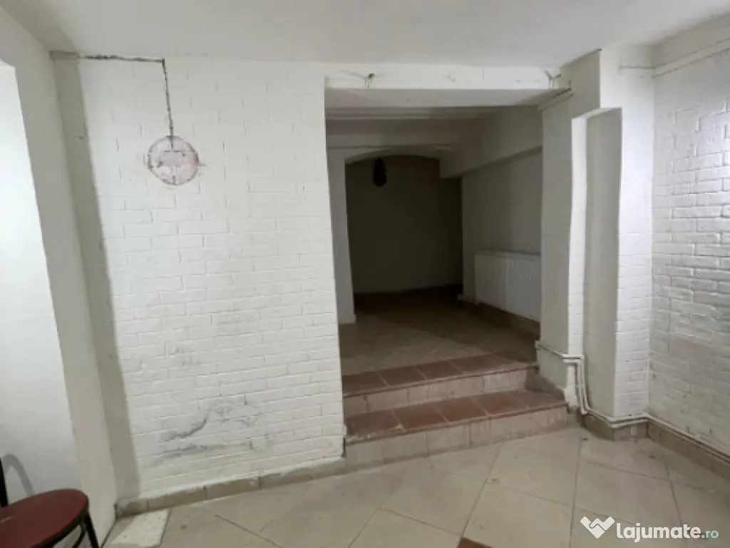 Spațiu comercial de închiriat, 104 mp, zonă Central