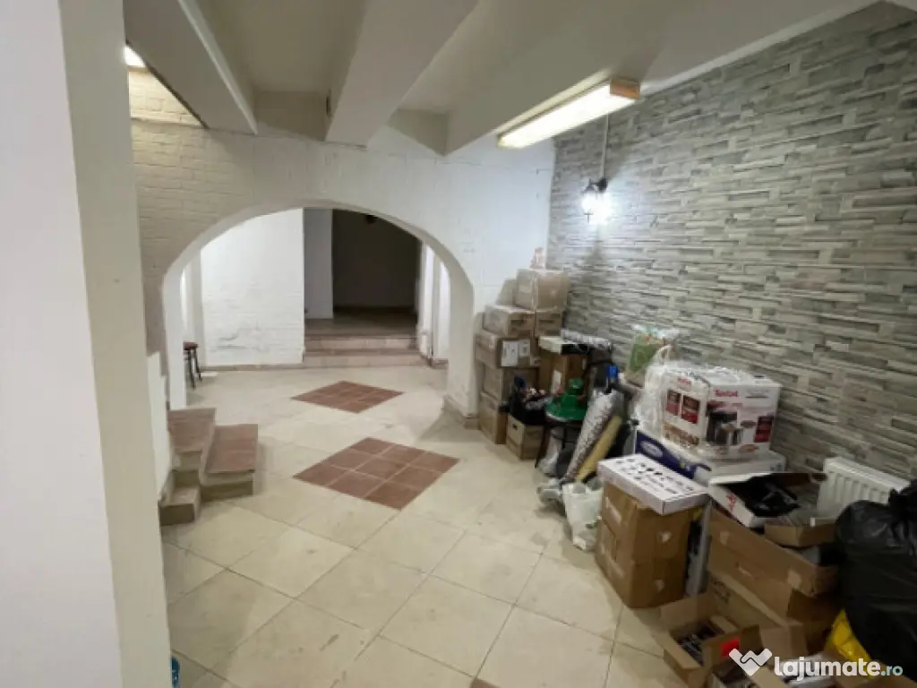 Spațiu comercial de închiriat, 104 mp, zonă Central