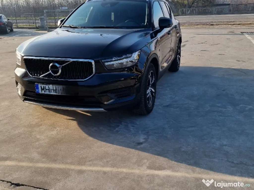 Volvo XC 40 T4 Momentum Urgent vând
