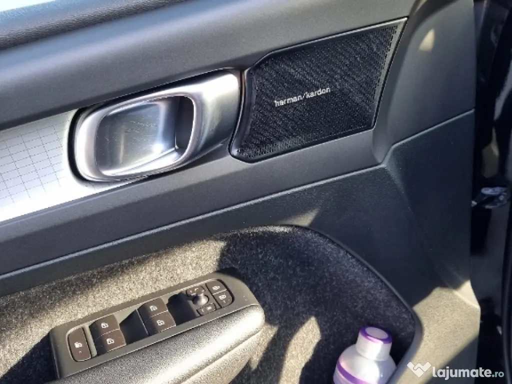 Volvo XC 40 T4 Momentum Urgent vând