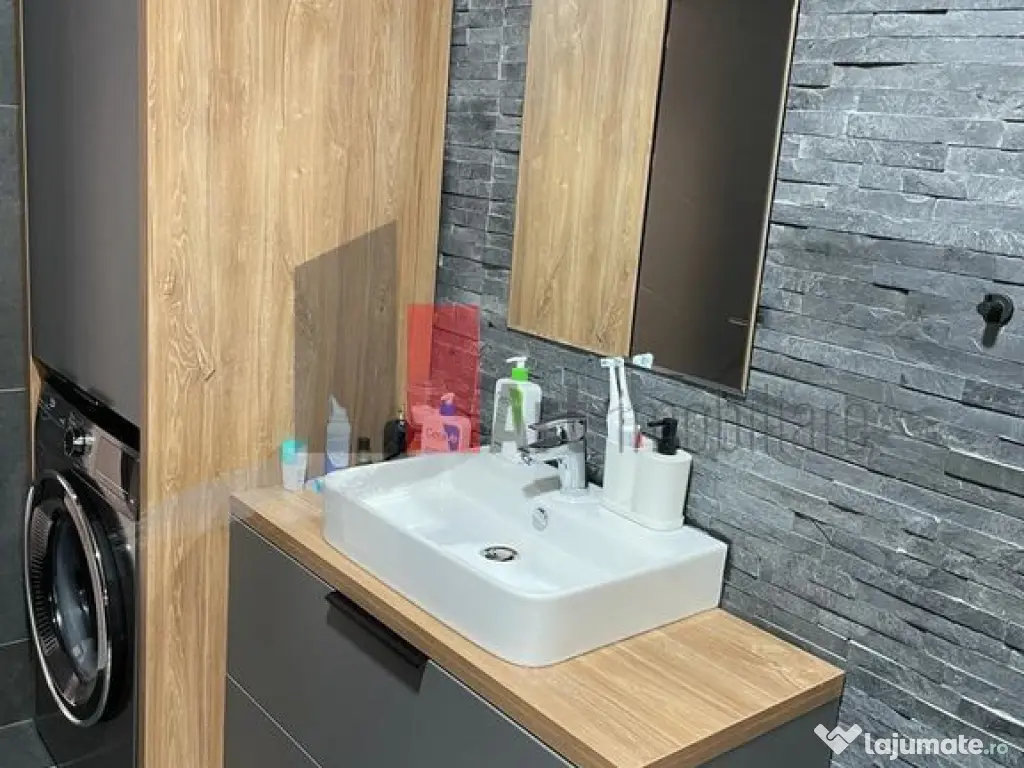 Apartament cu 2 camere de inchiriat-Aparatorii Patriei-ce...