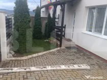 Casă Modernă cu Panouri Solare și Șemineu, la doar 4 km