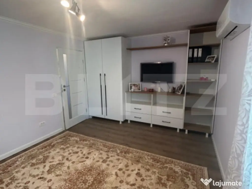 Apartament 3 camere Decomandat 72 mp - Zona Soarelui