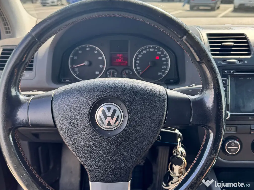 Volkswagen Golf 5 1.6 MPI