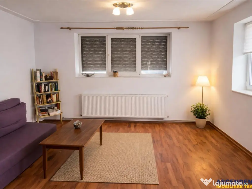 Casa stil sasesc cu garsoniera, garaj, curte, gradina, Bod,