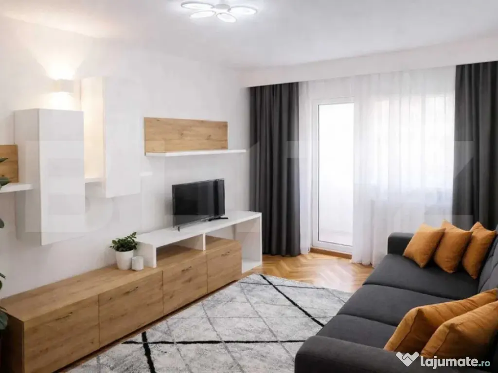 Apartament 3 camere, decomandat, zona UMF