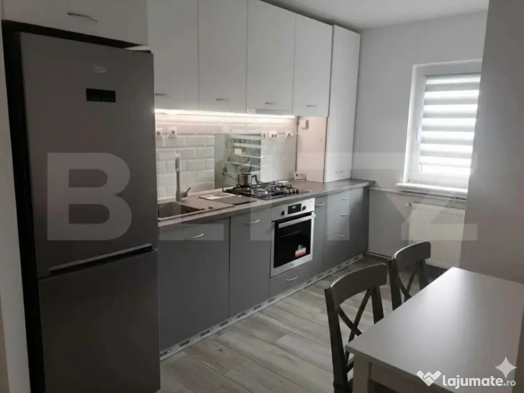 Apartament 3 camere, decomandat, zona UMF