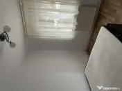 Închiriez apartament 