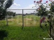 Teren intravilan generos + 2 case – 15.277 mp, front 30 m, 