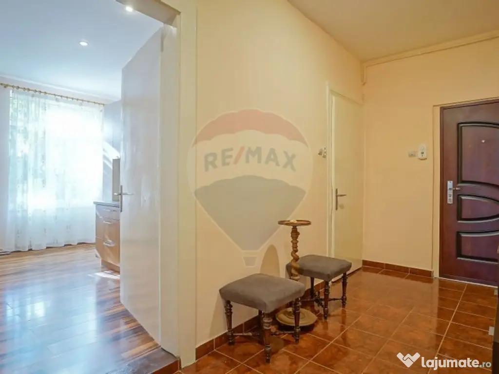 Apartament cu 3 camere de închiriat zona centrala Maior ...
