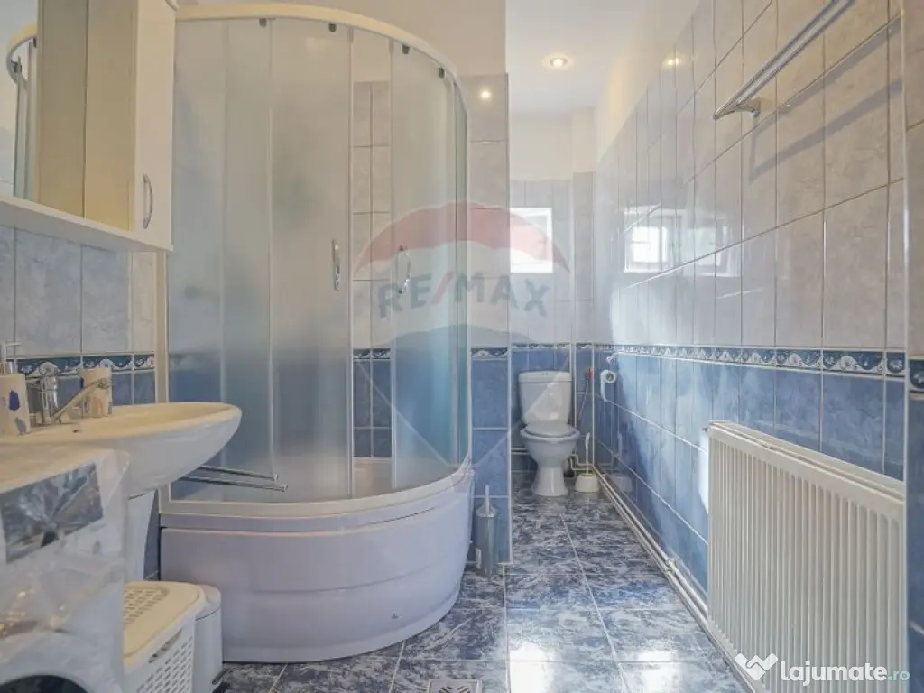 Apartament cu 3 camere de închiriat zona centrala Maior ...