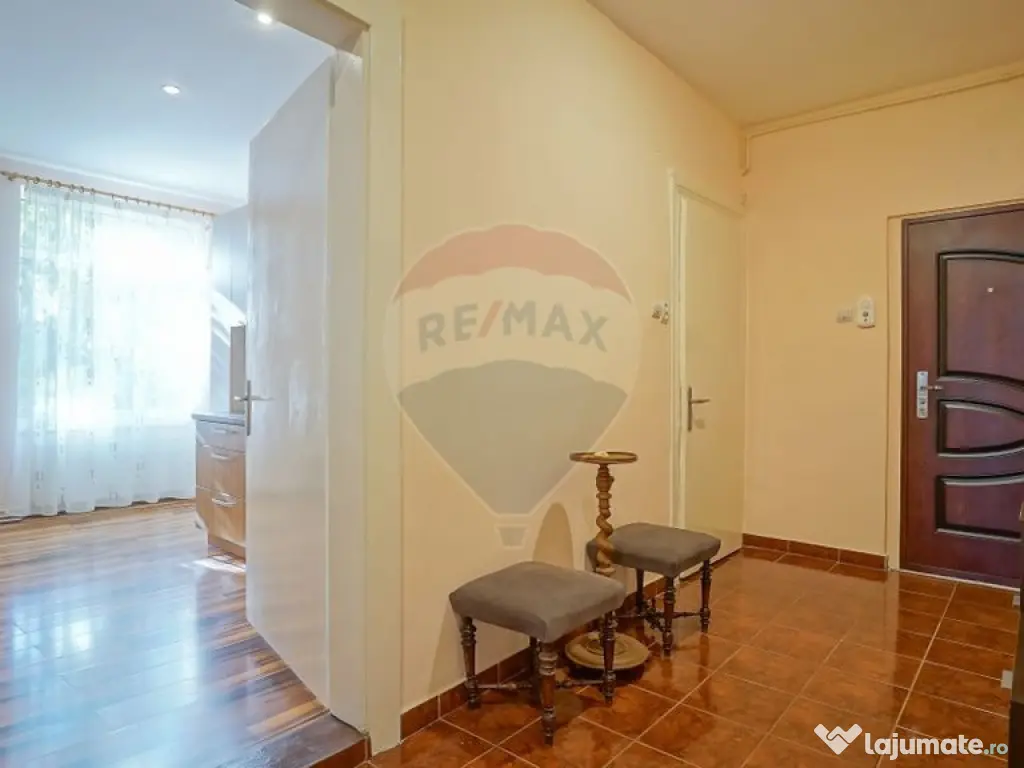 Apartament cu 3 camere de închiriat zona centrala Maior ...