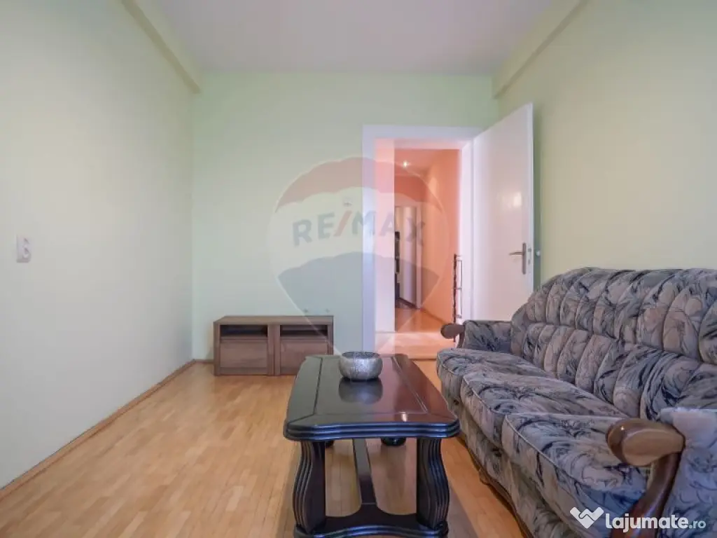 Apartament cu 3 camere de închiriat zona centrala Maior ...