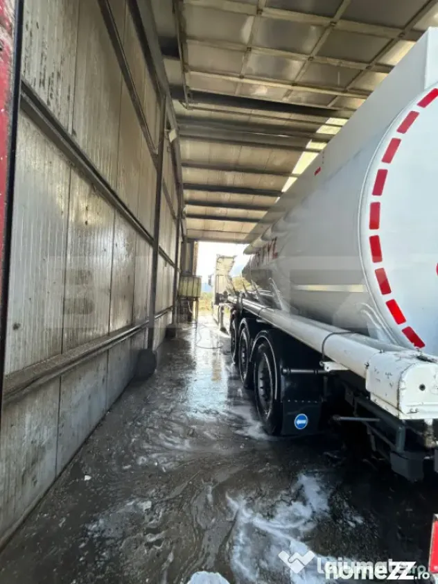 SPATIU DE INCHIRIAT DESTINAT REPRATIILOR AUTO, UTILAT CORESP