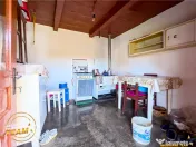 Casa traditionala din lemn, cu sura din piatra, Arcus, Covas 