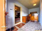 Casa traditionala din lemn, cu sura din piatra, Arcus, Covas 